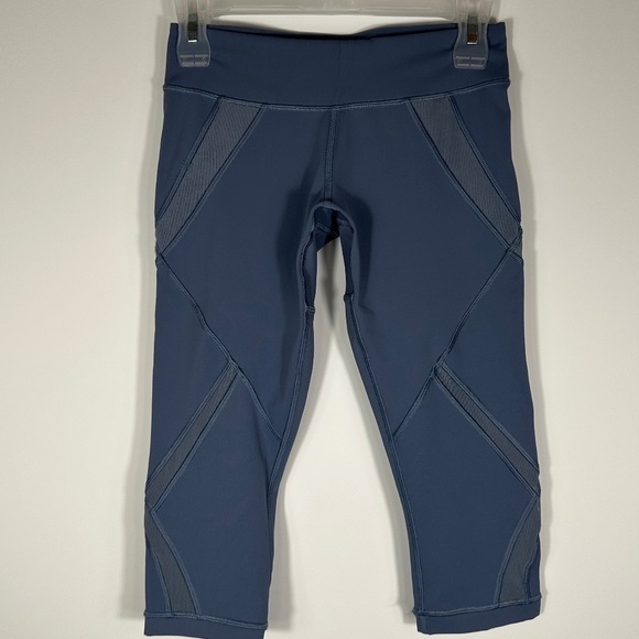 Lululemon Cool To Street Crop 17" Mid-Rise Blue Womens Size 4 - Picture 4 of 12